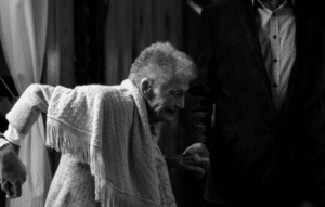 Haircuts that Minimize Signs of Aging