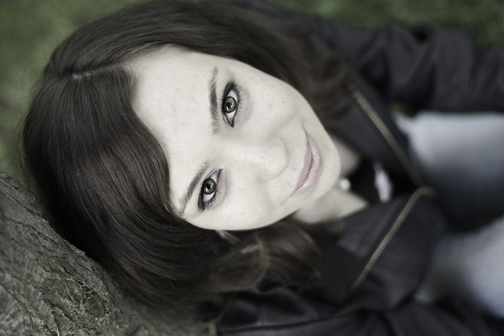 Best Hair Colour to Look Younger